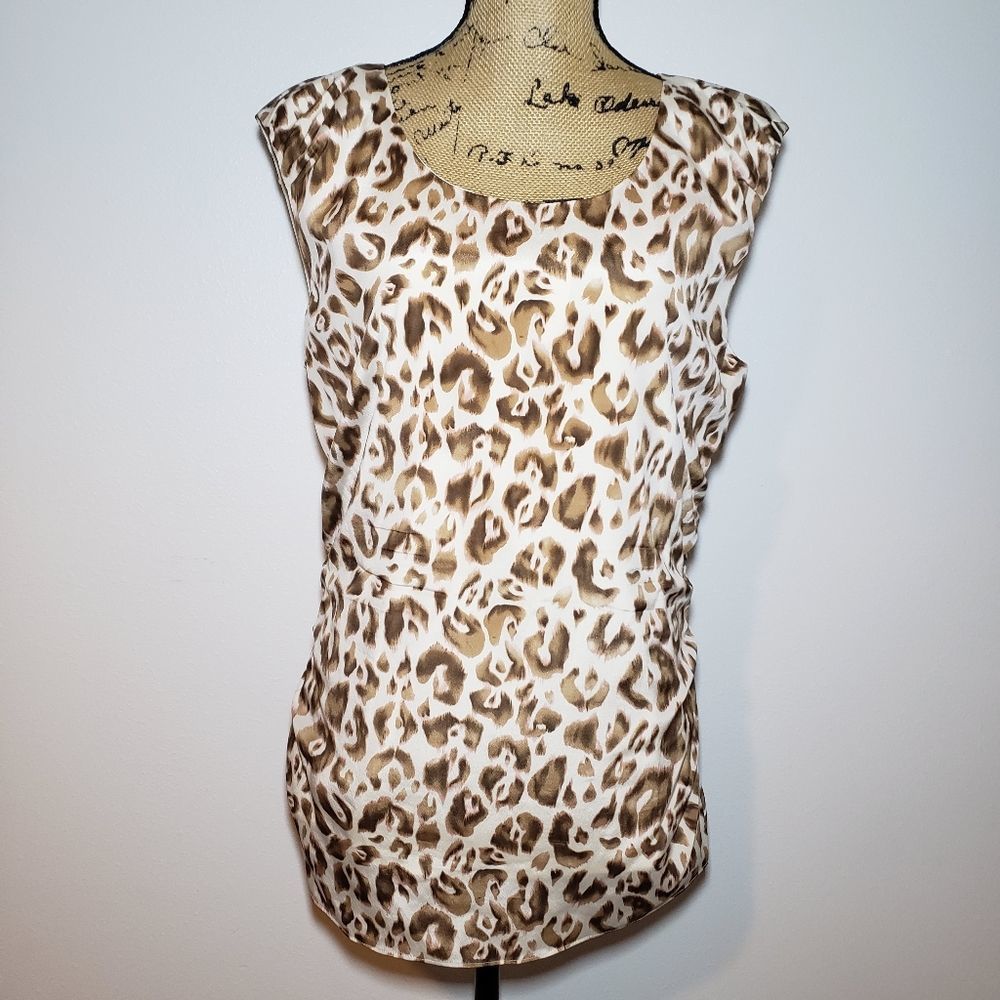 EUC Ann Taylor Silk Giraffe Print Sleeveless Blouse Size 12